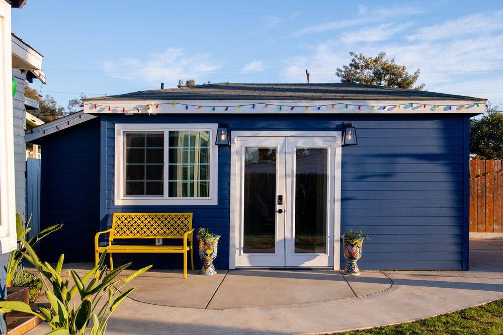 San Diego, a charming garage conversion, a Kaminskiy addition in San Diego County