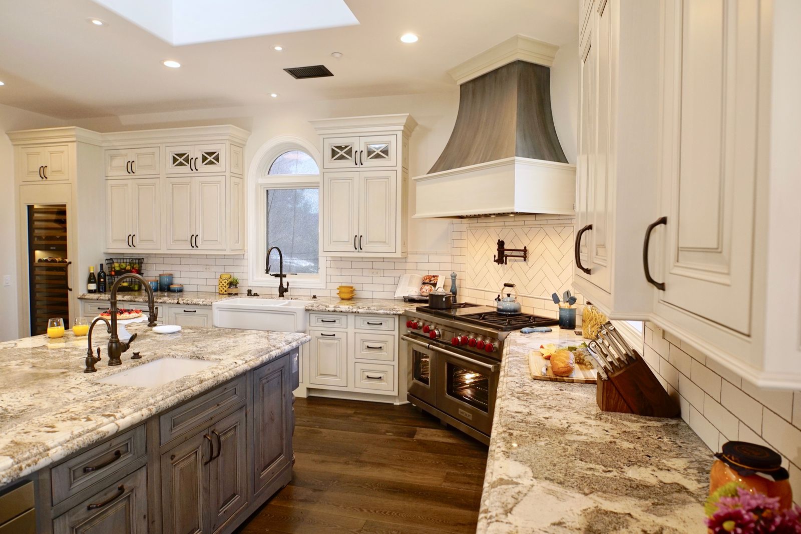 A finished Kaminskiy kitchen, the kind we open to neighbors at an open house