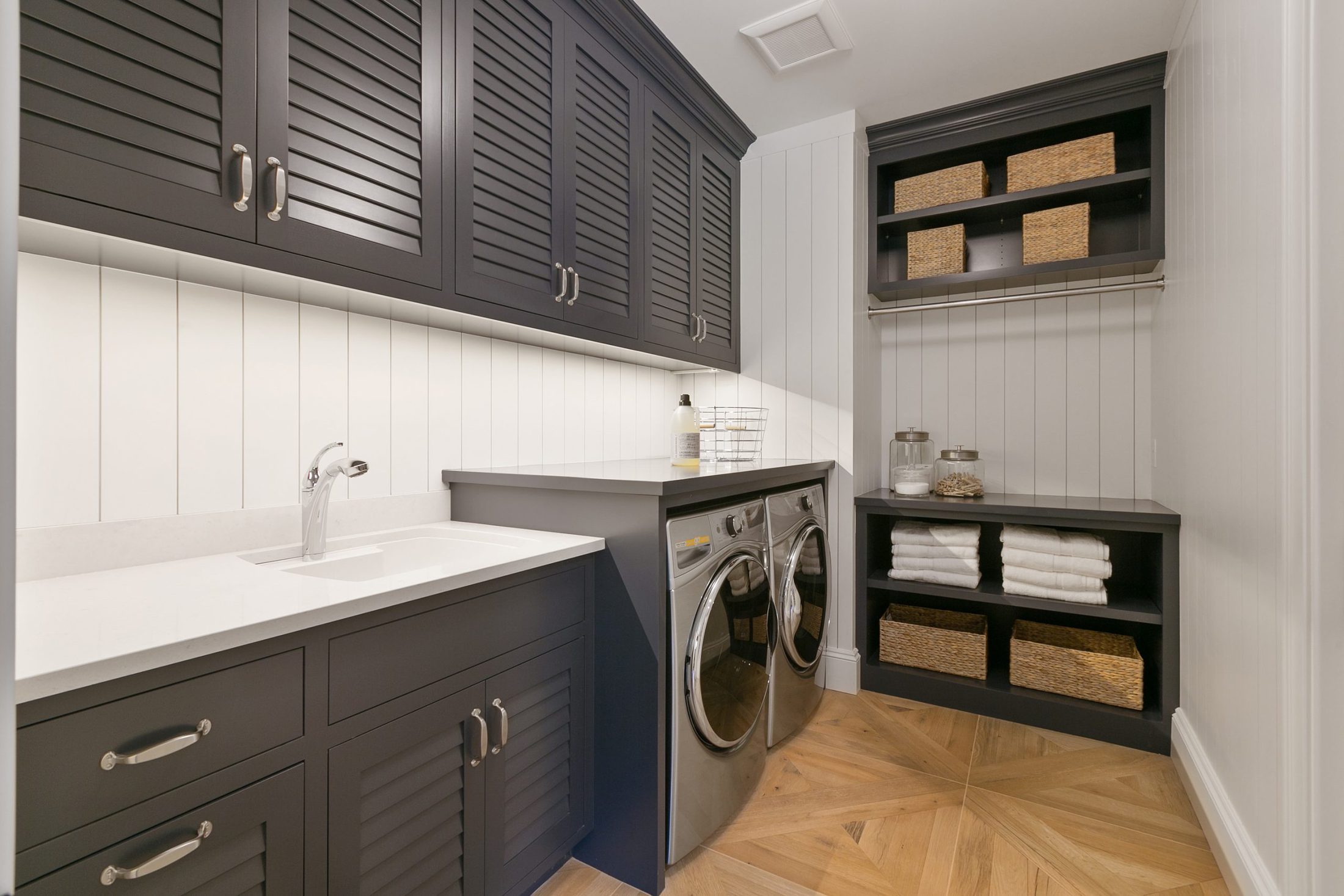 Laundry Room Design Ideas to Maximize Space and Style