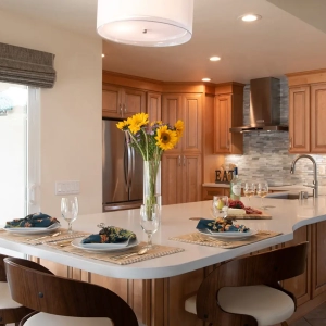 Kitchen Counter with barstool seating