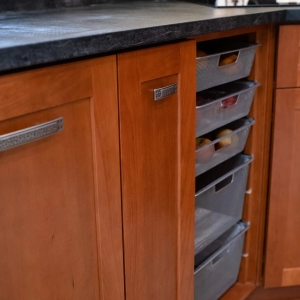 Pullout Storage in Kitchen Cabinets