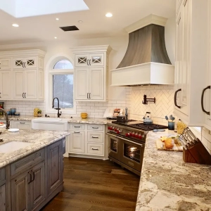 Kitchen Range with Hood Remodel