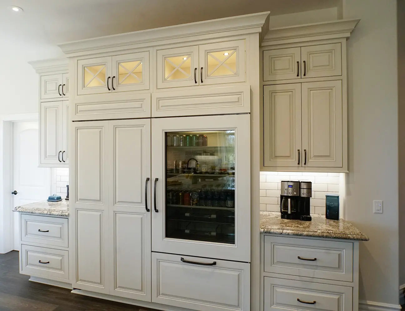 Kitchen Refrigerator with Cabinet Door Covering