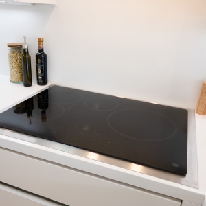 Minimalistic Kitchen Remodel