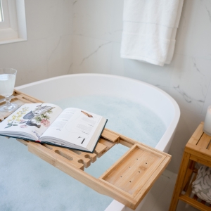 Transitional Bathtub Design and Remodel