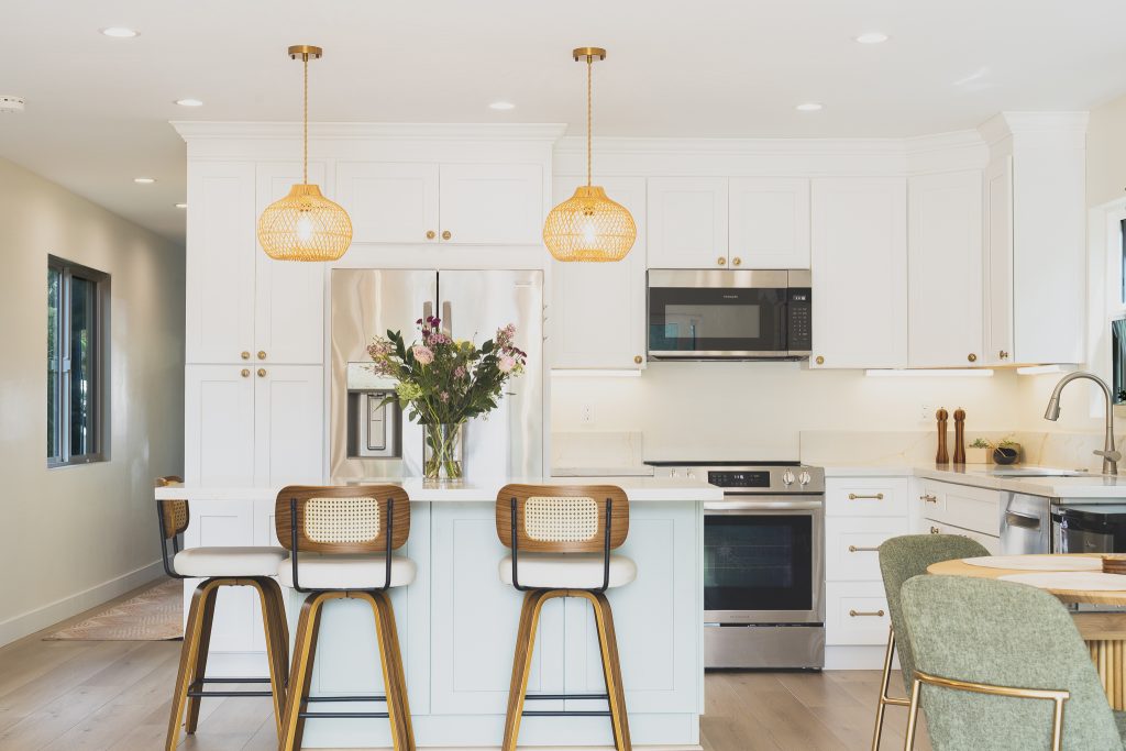 Island view with seagrass pendants and brass hardware
