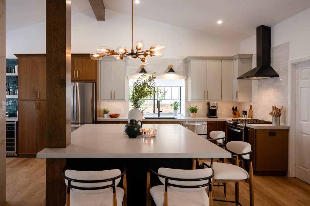 Front view of the kitchen island and cabinetry