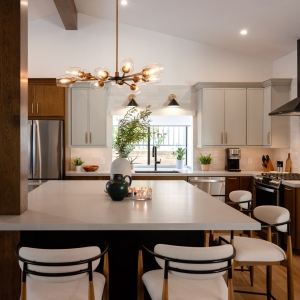 Front view of the kitchen island and cabinetry