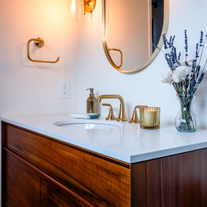 Vertical view of the primary bathroom vanity
