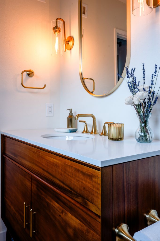 Vertical view of the primary bathroom vanity